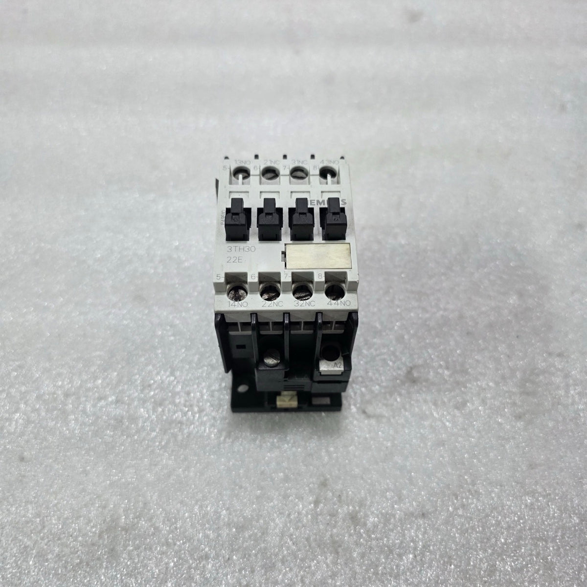 SIEMENS 3TH3022-0A AUXILIARY CONTACTOR 2NO 2NC 220VAC 50/60HZ CONTROL RELAY