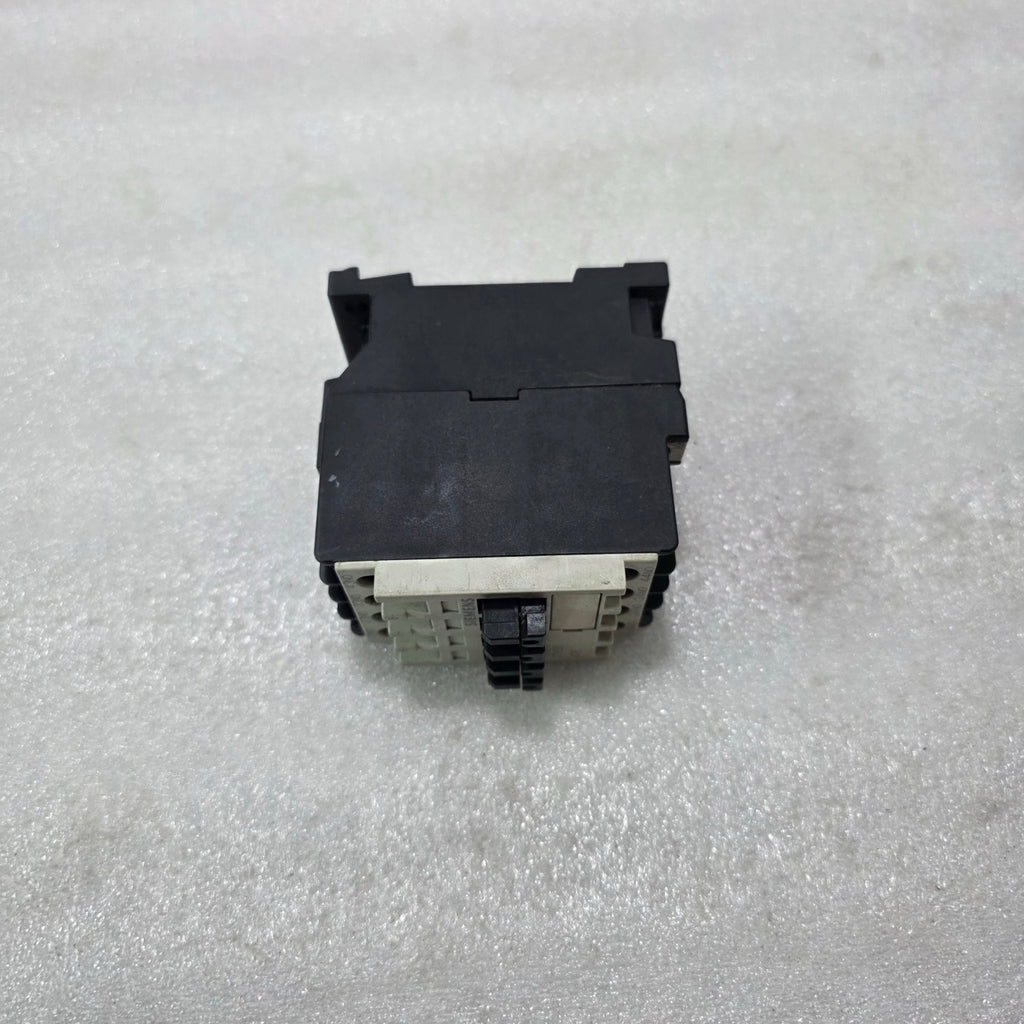 SIEMENS 3TH30 40E AUXILIARY CONTACTOR 4NO 220VAC 50/60HZ CONTROL RELAY