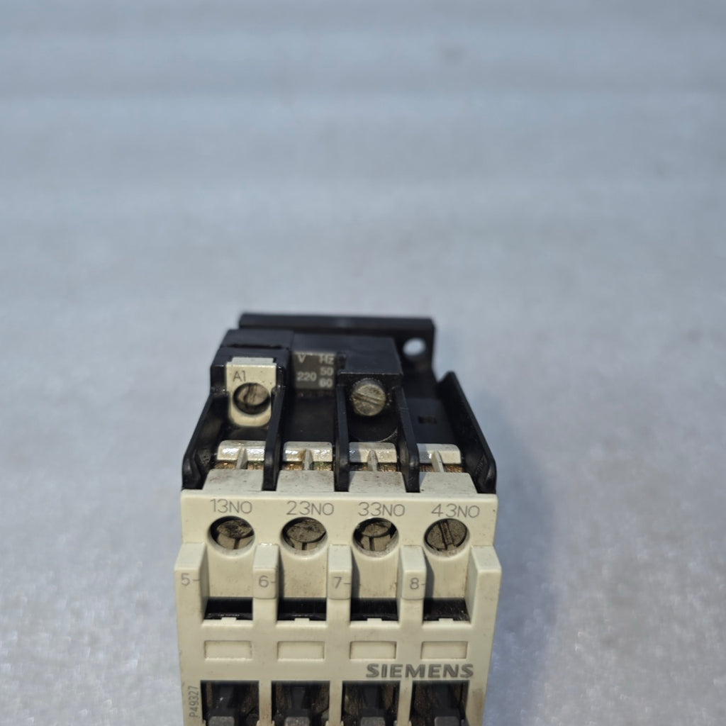 SIEMENS 3TH30 40E AUXILIARY CONTACTOR 4NO 220VAC 50/60HZ CONTROL RELAY