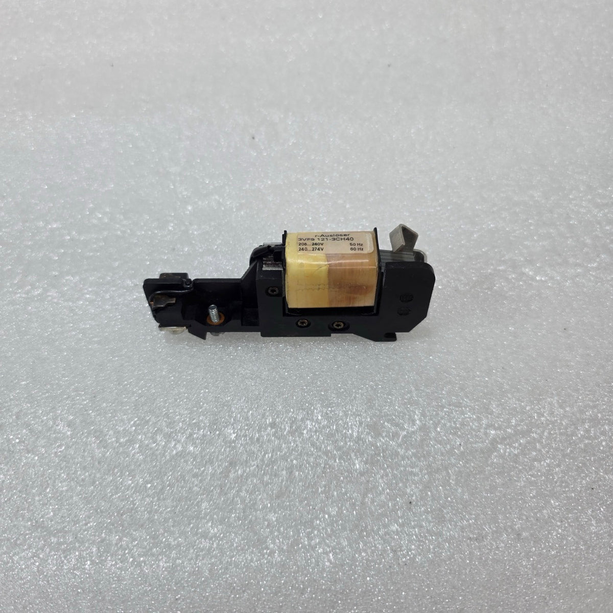 SIEMENS 3VF9 121-3CH40 SHUNT TRIP RELEASE 208–240V 50HZ / 240–274V 60HZ FOR 3VF