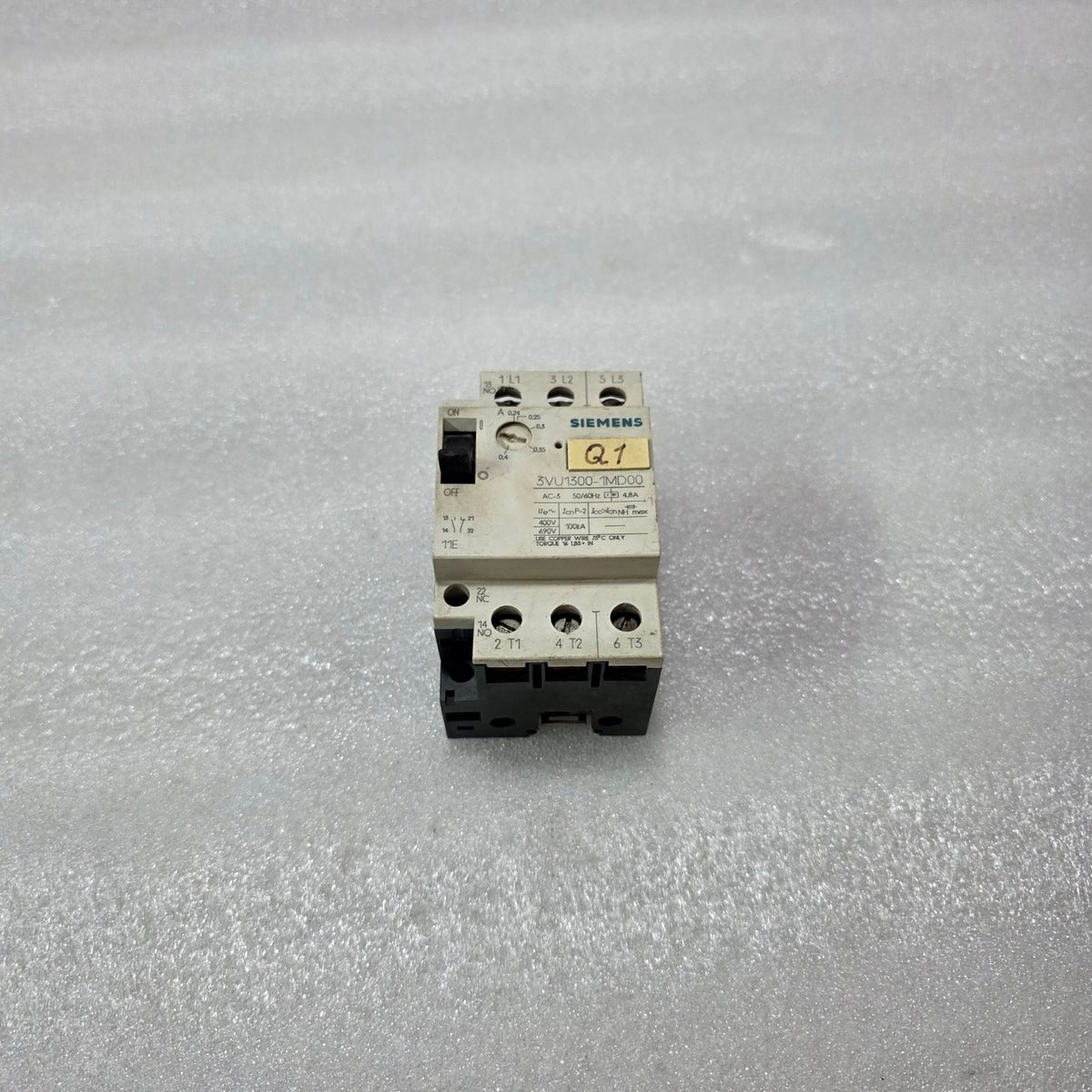 SIEMENS 3VU1300-1MD00 MOTOR CIRCUIT BREAKER 0.24-0.4A 400V AC-3 MADE IN GERMANY