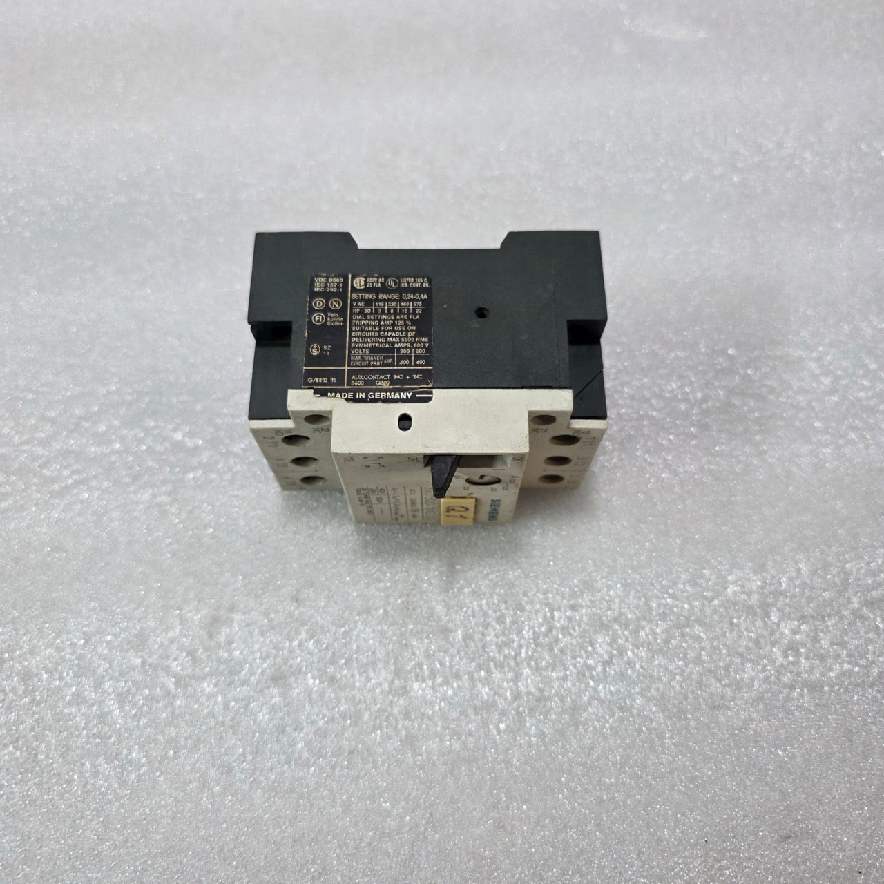 SIEMENS 3VU1300-1MD00 MOTOR CIRCUIT BREAKER 0.24-0.4A 400V AC-3 MADE IN GERMANY