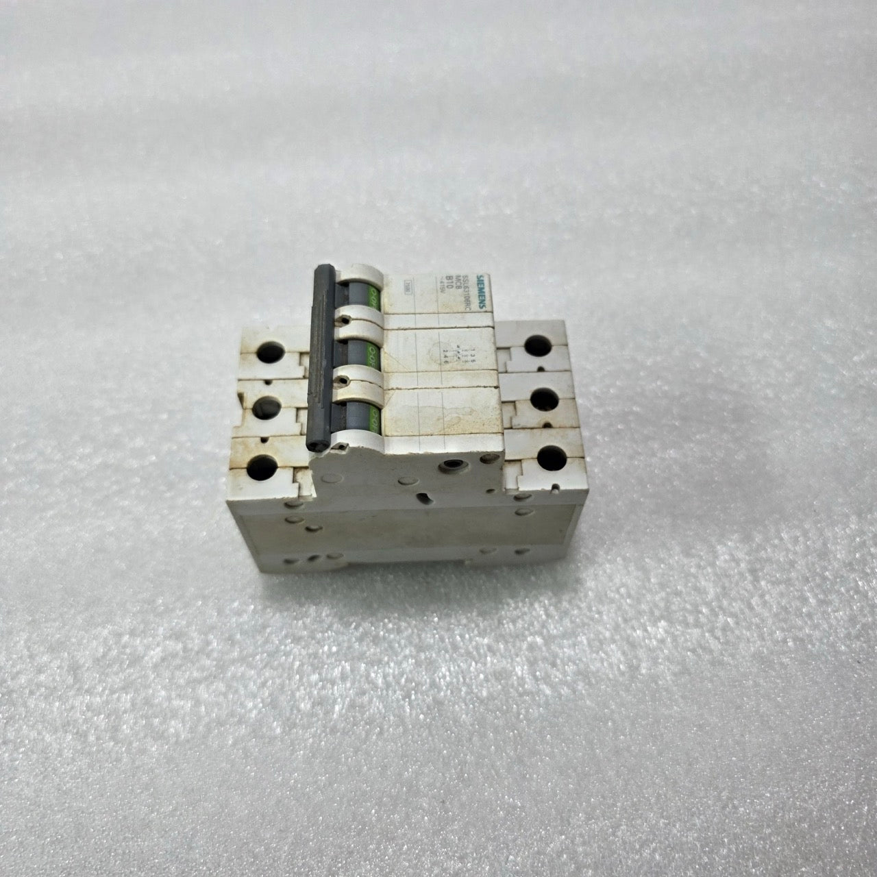 SIEMENS 5SL63106RC 3P 10A CURVE B 415V 7500A MCB MINIATURE CIRCUIT BREAKER