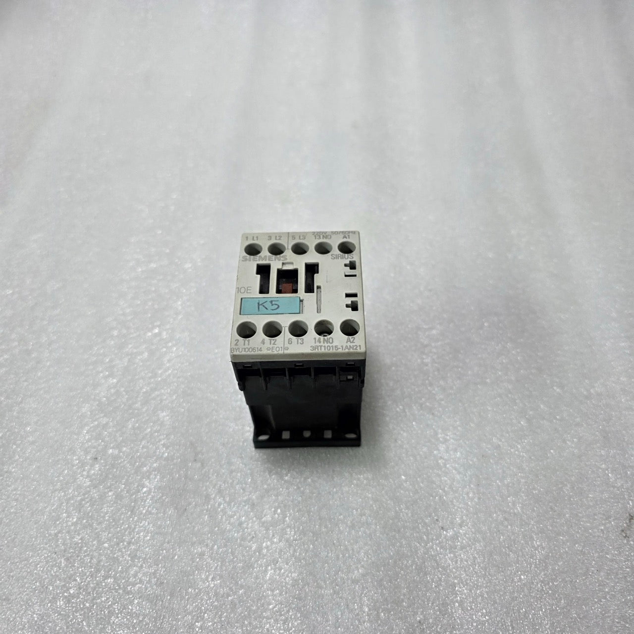 SIEMENS SIRIUS 3RT1015-1AN21 AC CONTACTOR 9A 3 POLE | 1NO | COIL 220V 50/60HZ