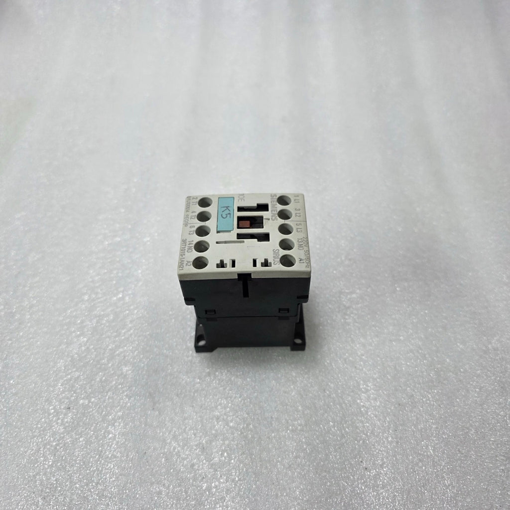 SIEMENS SIRIUS 3RT1015-1AN21 AC CONTACTOR 9A 3 POLE | 1NO | COIL 220V 50/60HZ