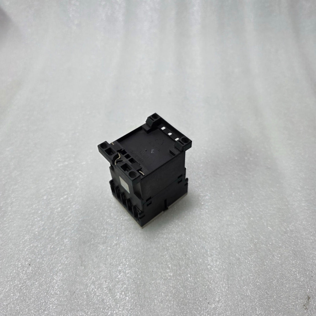 SIEMENS SIRIUS 3RT1015-1AN21 AC CONTACTOR 9A 3 POLE | 1NO | COIL 220V 50/60HZ