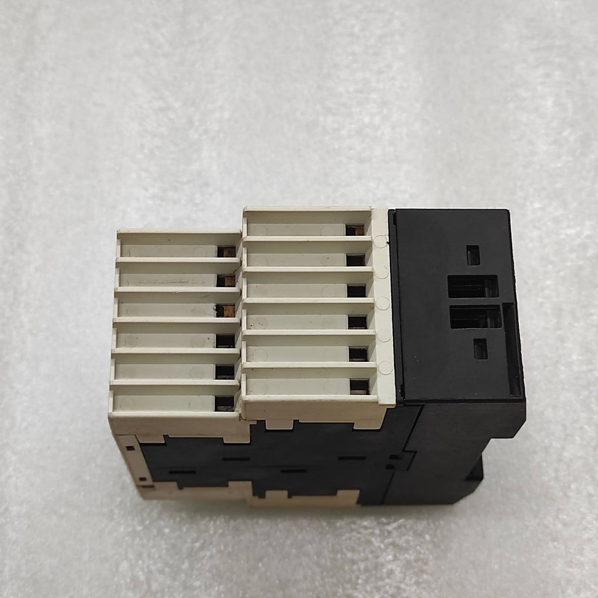 SIEMENS 3RS1040-1GD50 TEMPERATURE MONITORING RELAY