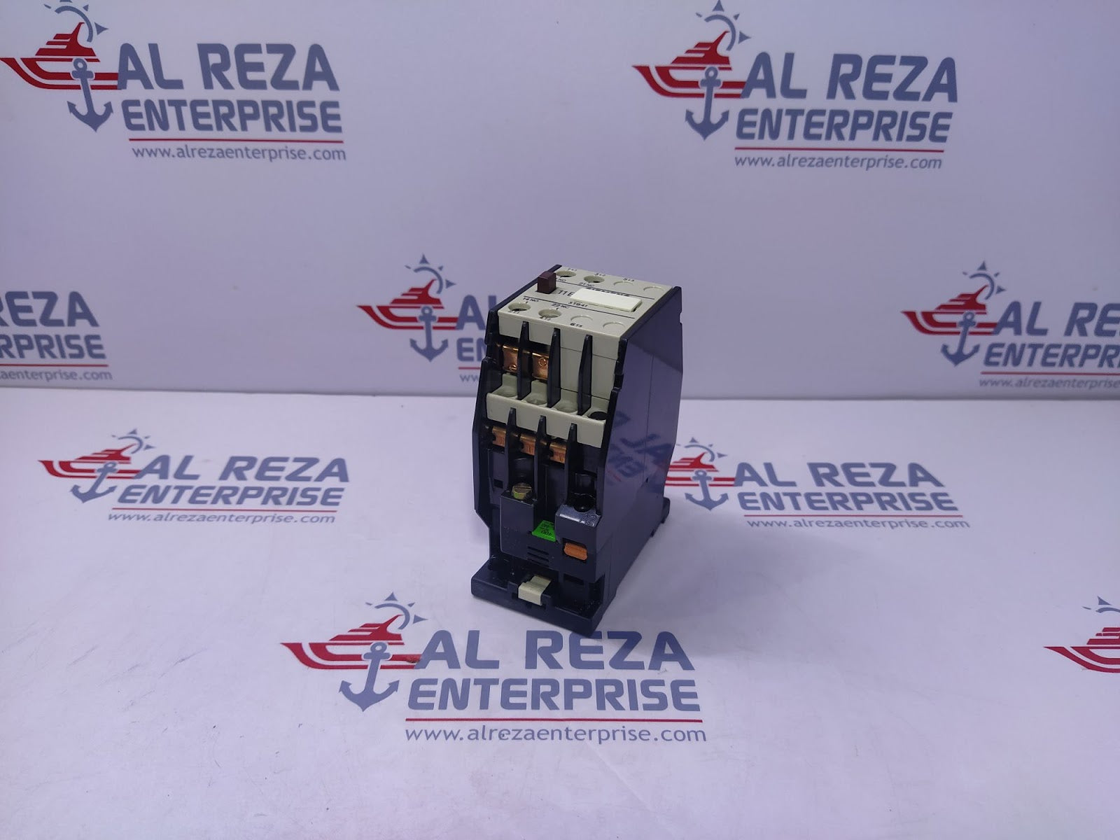 Siemens 3TB41 12-0A Contactor Coil Voltage 440V