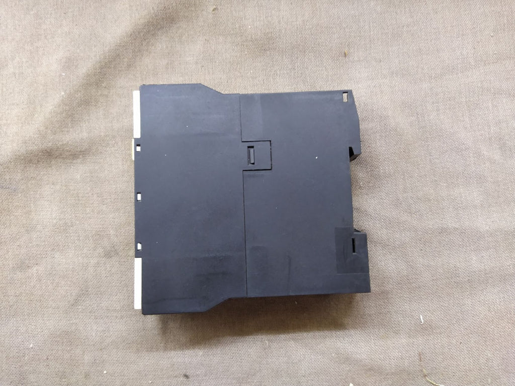 LOT OF 3 X SIEMENS 3UN2100-0AN7 THERMISTOR TRIPPING UNIT X LOT OF 3