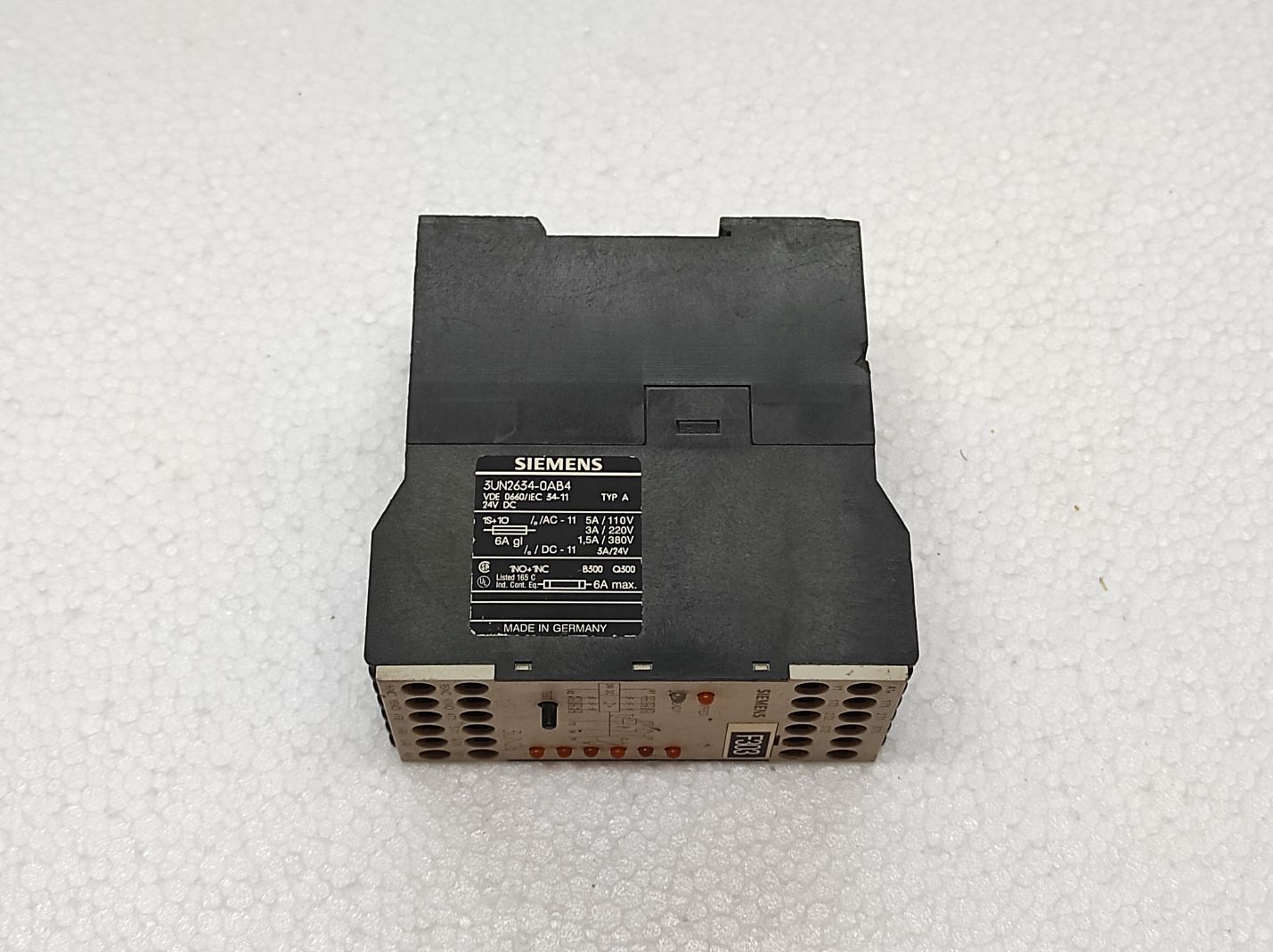 Siemens 3UN2634-0AB4 PTC Thermistor Tripping Unit 24V DC