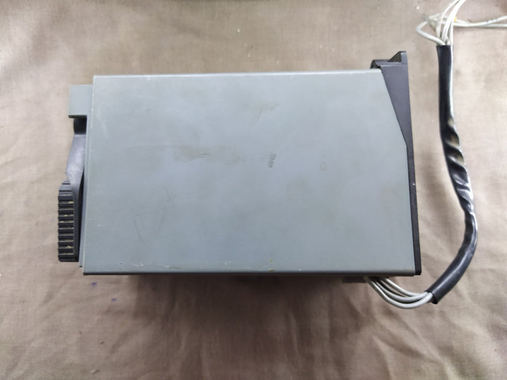 SIEMENS 3VL9300-3MQ00 MOTOR OPERATOR 220-250V AC/DC