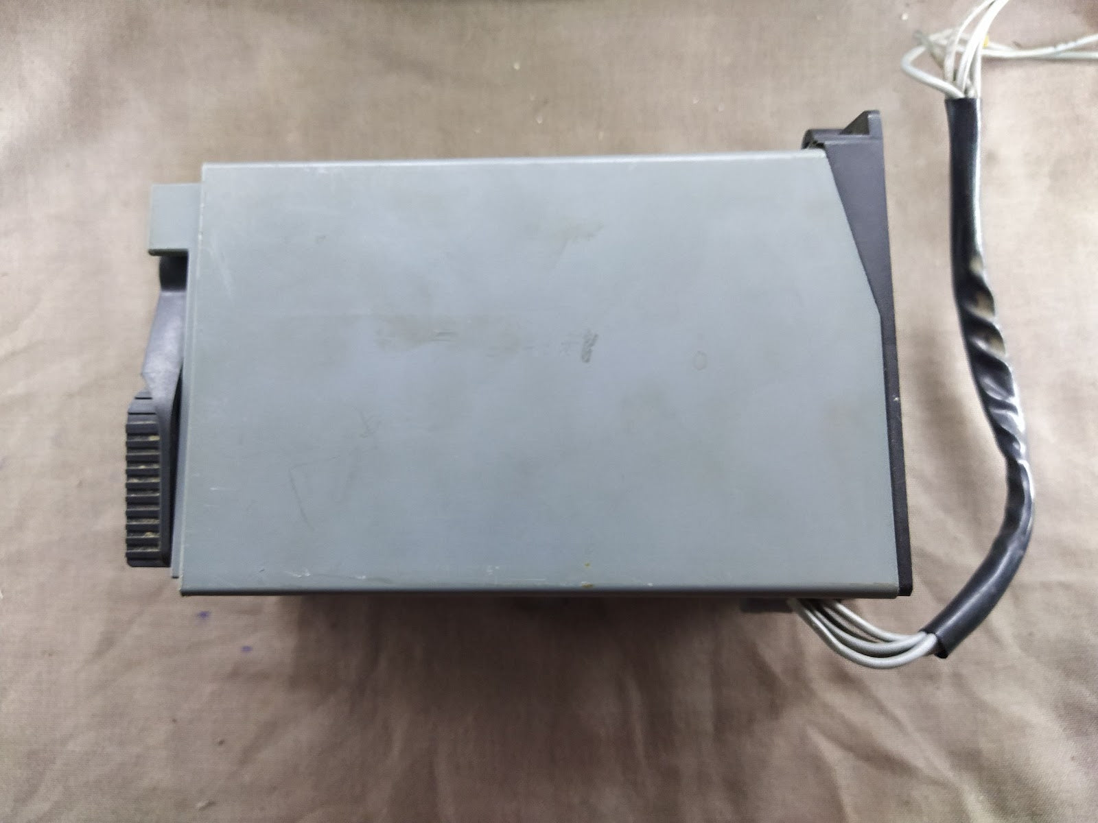 SIEMENS 3VL9300-3MQ00 MOTOR OPERATOR 220-250V AC/DC