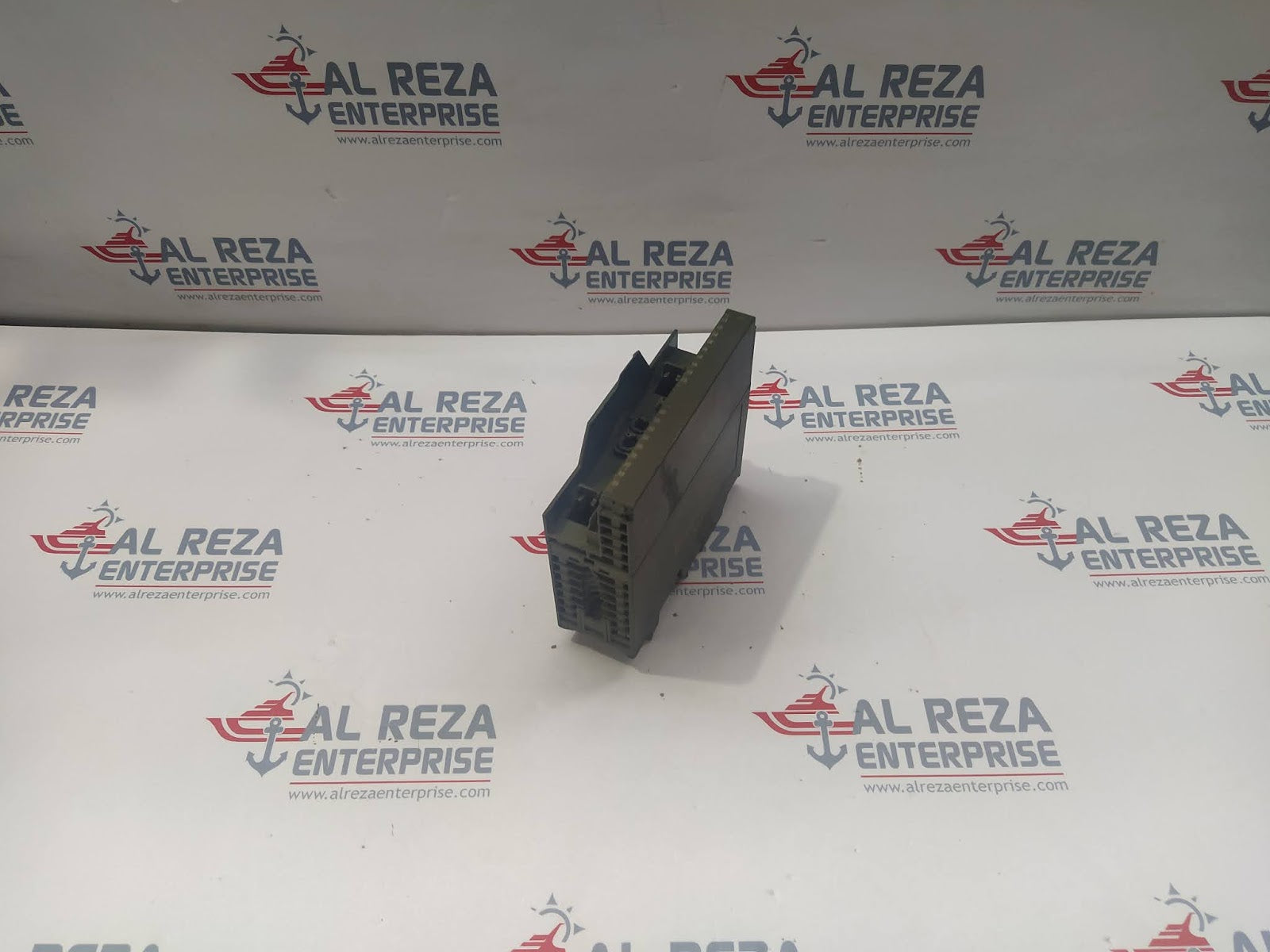 6ES7 331-7KF01-0AB0  EDGE IS BROKEN