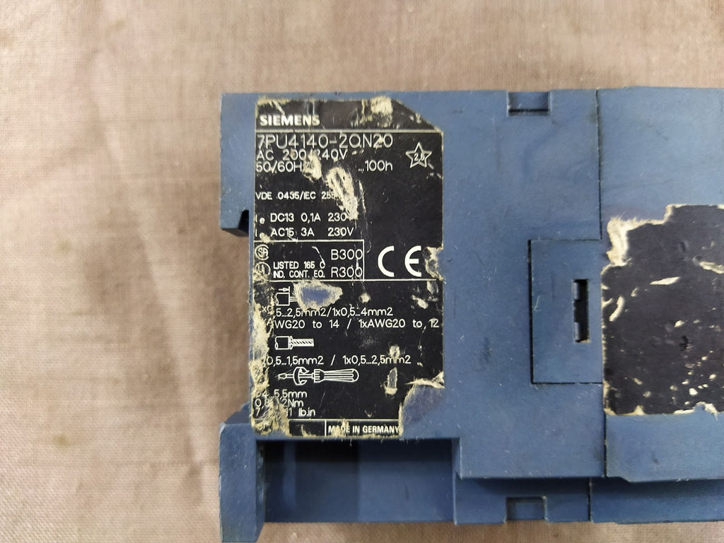 Siemens 7PU4140-2QN20 200-240 VAC