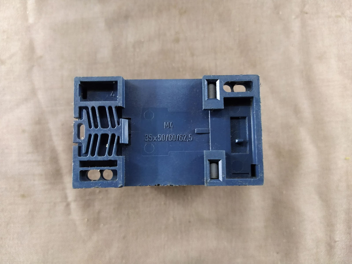 Siemens 7PU4140-2QN20 200-240 VAC