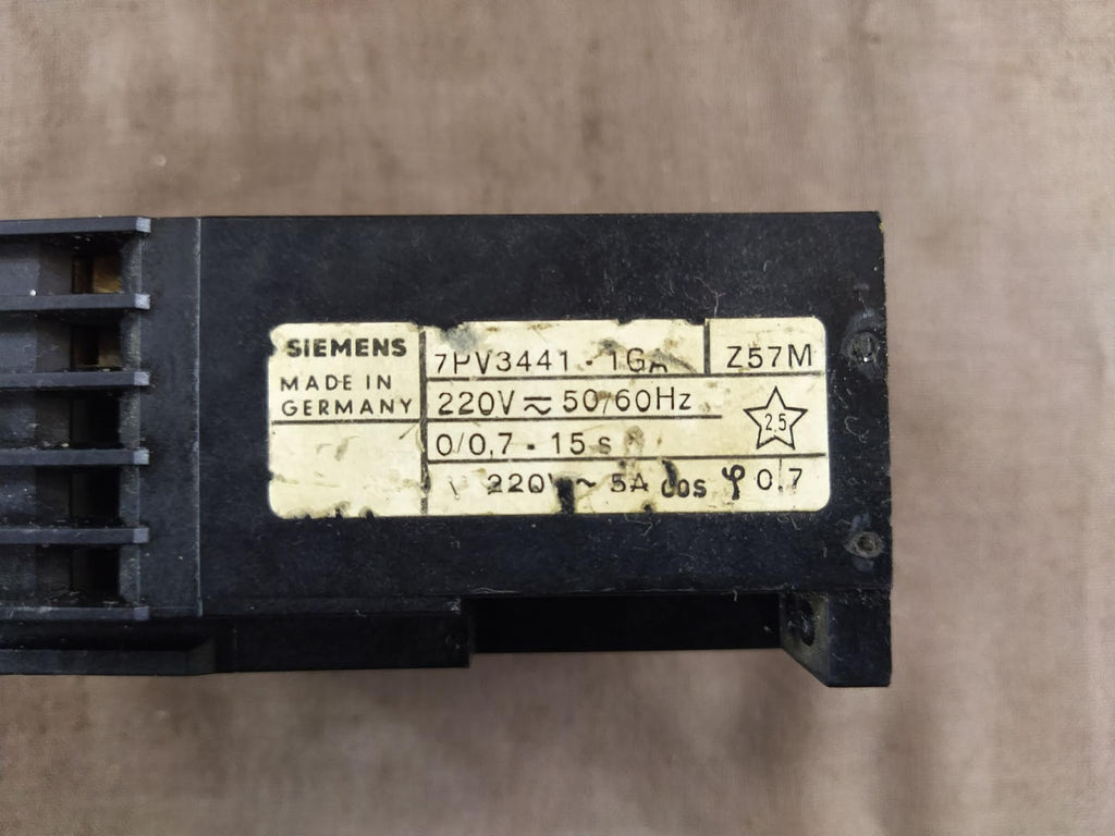 Siemens 7PV3441-1GA Timer 7PV34411GA 0.7 To 15 Sec 7PV34