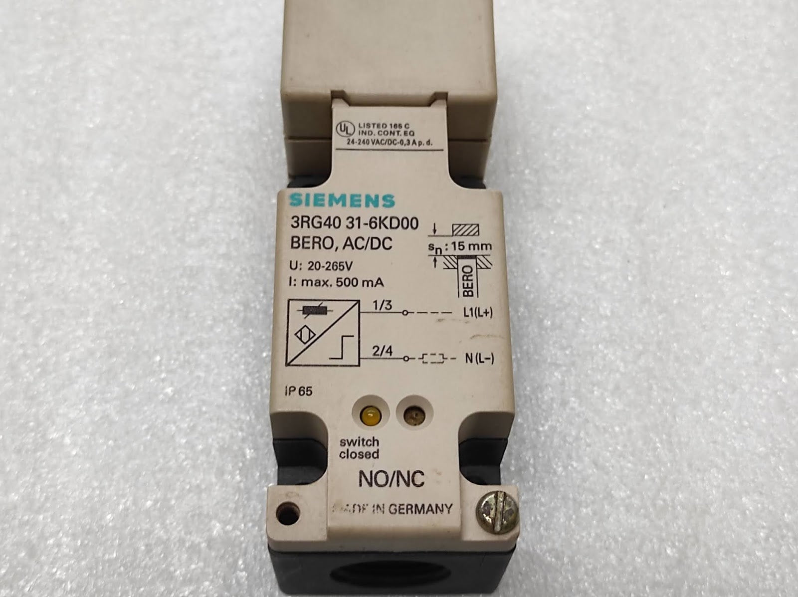 SIEMENS BERO 3RG4 INDUCTIVE SENSOR 3RG4031-6KD00