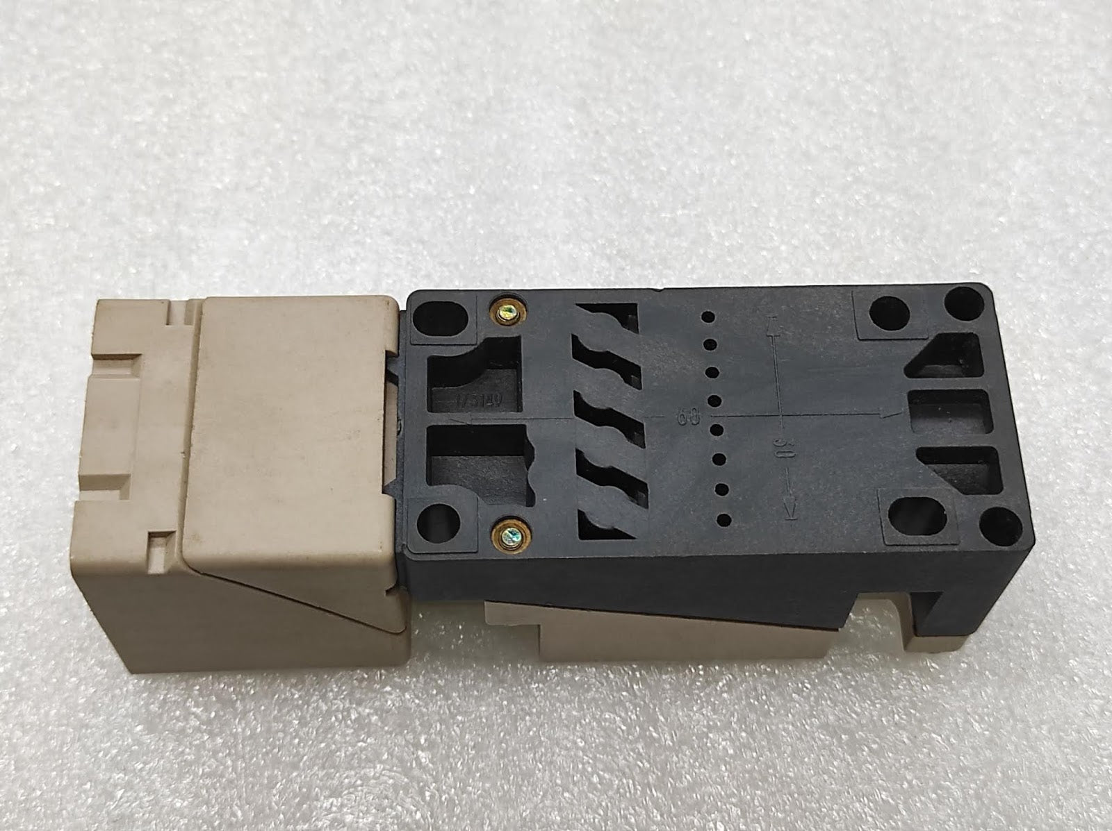SIEMENS BERO 3RG4 INDUCTIVE SENSOR 3RG4031-6KD00