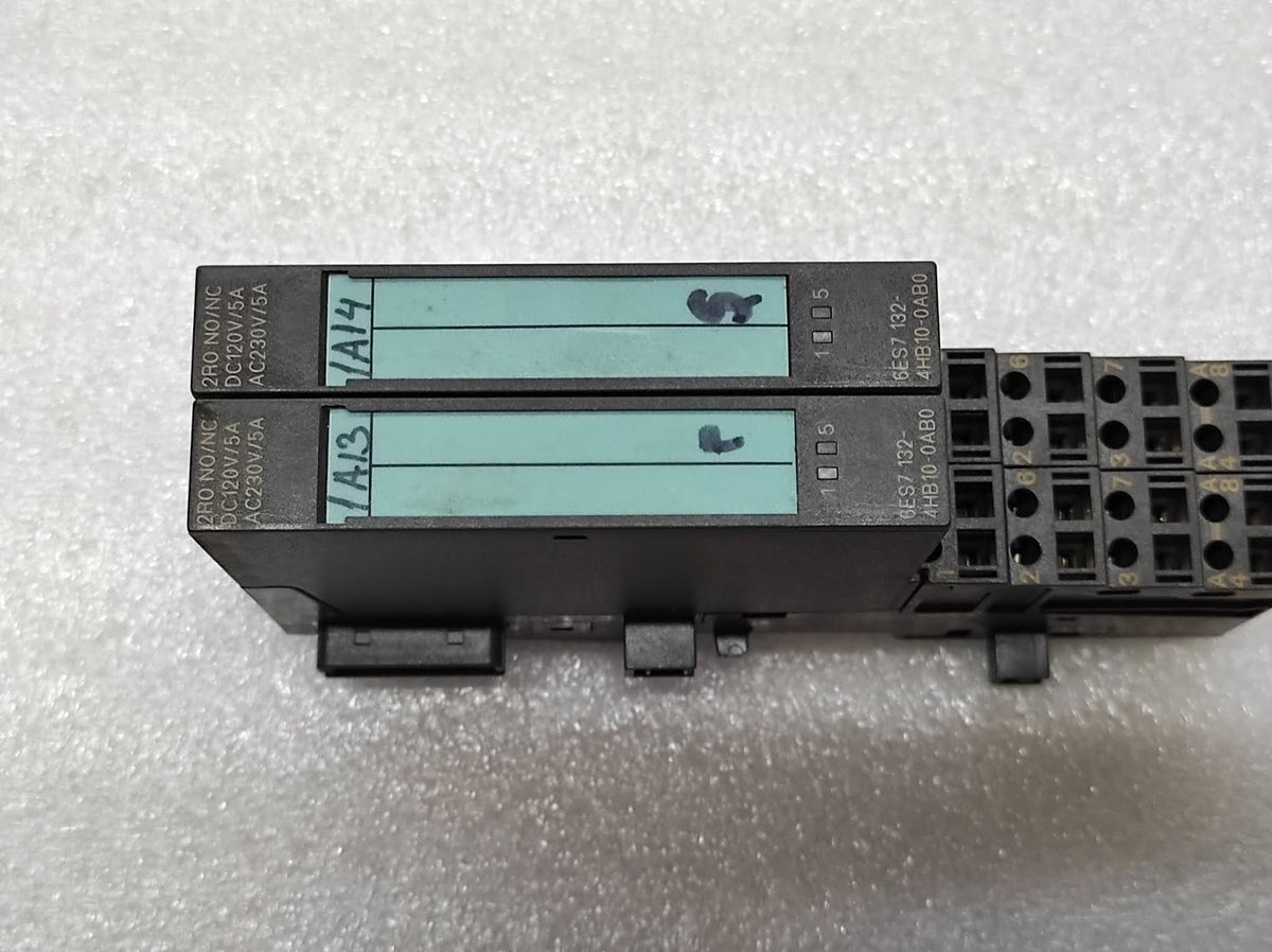 SIEMENS SIMATIC S7 6ES7 132-4HB10-0AB0 ET200S 2DO RELAY DC/AC LOT OF 2 UNIT