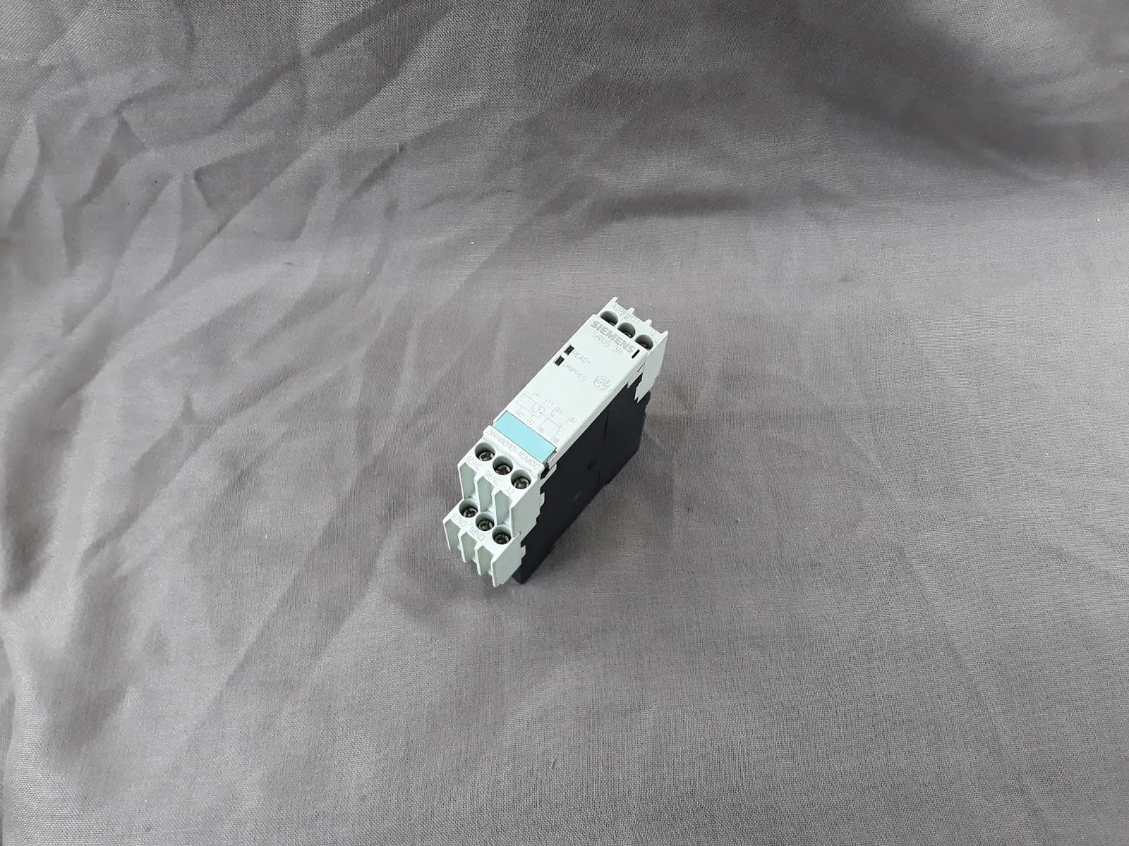 SIEMENS SIRIUS 3R THERMISTOR MOTOR PROTECTION RELAY 3RN1010-1CM00