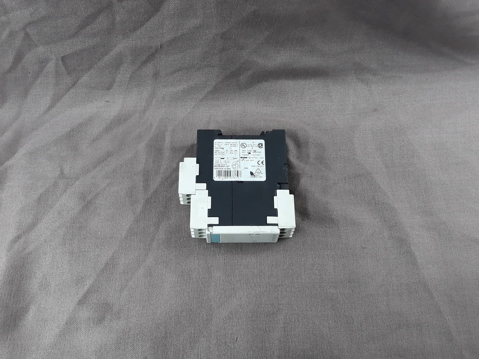 SIEMENS SIRIUS 3R THERMISTOR MOTOR PROTECTION RELAY 3RN1010-1CM00