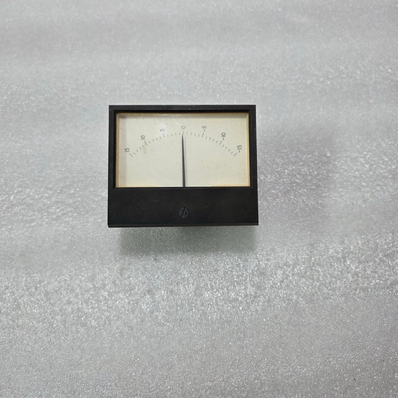 SIFAM 16577-01-0008 ANALOG PANEL METER CENTER ZERO GALVANOMETER 1-0-1MA 15-0-15