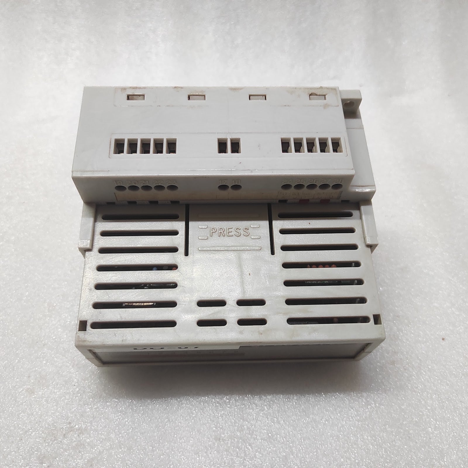 SIXNET ST-DO-DC1-08 8-DISCRETE OUTPUT MODULE ST-DO-DC1-08UB