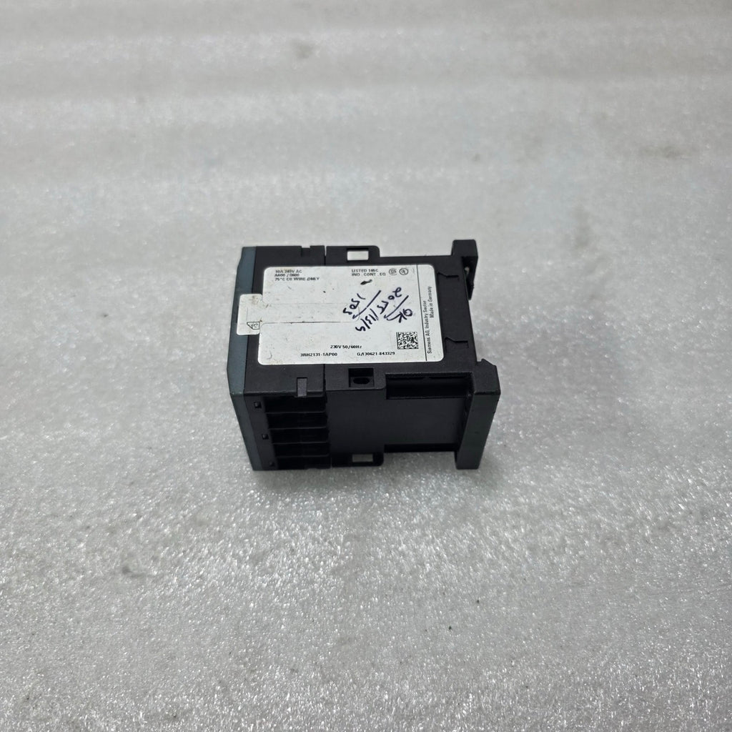 SIEMENS SIRIUS 3RH2131-1AP00 AUXILIARY CONTACTOR / CONTROL RELAY 4POLE COIL 230V