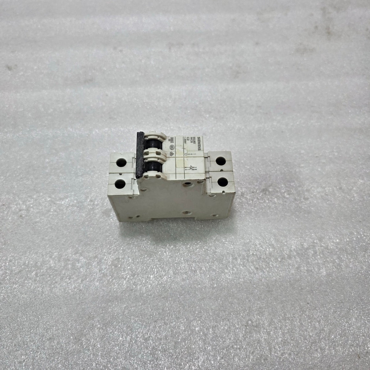 SIEMENS 5SJ62 2A 2-POLE TYPE C MCB 400V 6kA INDUSTRIAL CIRCUIT BREAKER