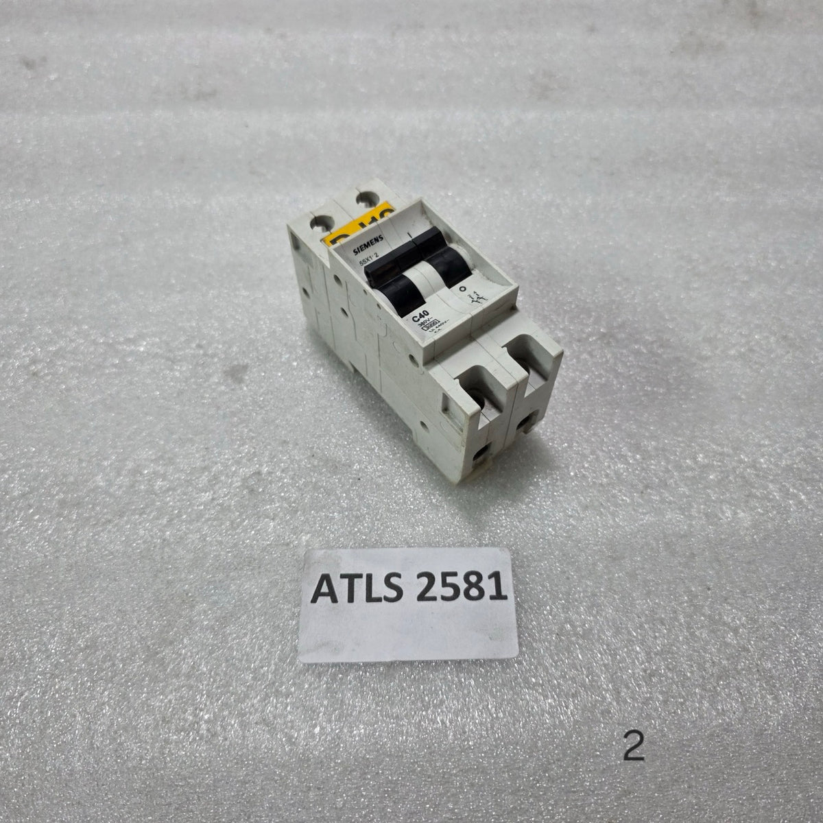 SIEMENS 5SX12 40A 2-POLE TYPE C MCB 380V 440V 3kA INDUSTRIAL CIRCUIT BREAKER