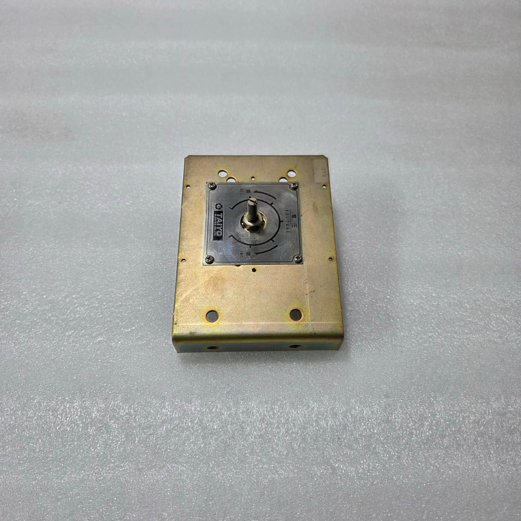 TAIYO ELECTRIC F50 300Ω PANEL MOUNT VOLTAGE REGULATOR POTENTIOMETER