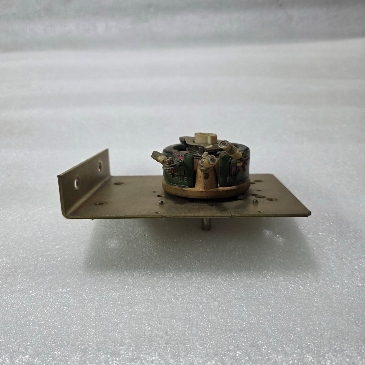 TAIYO ELECTRIC F50 300Ω PANEL MOUNT VOLTAGE REGULATOR POTENTIOMETER