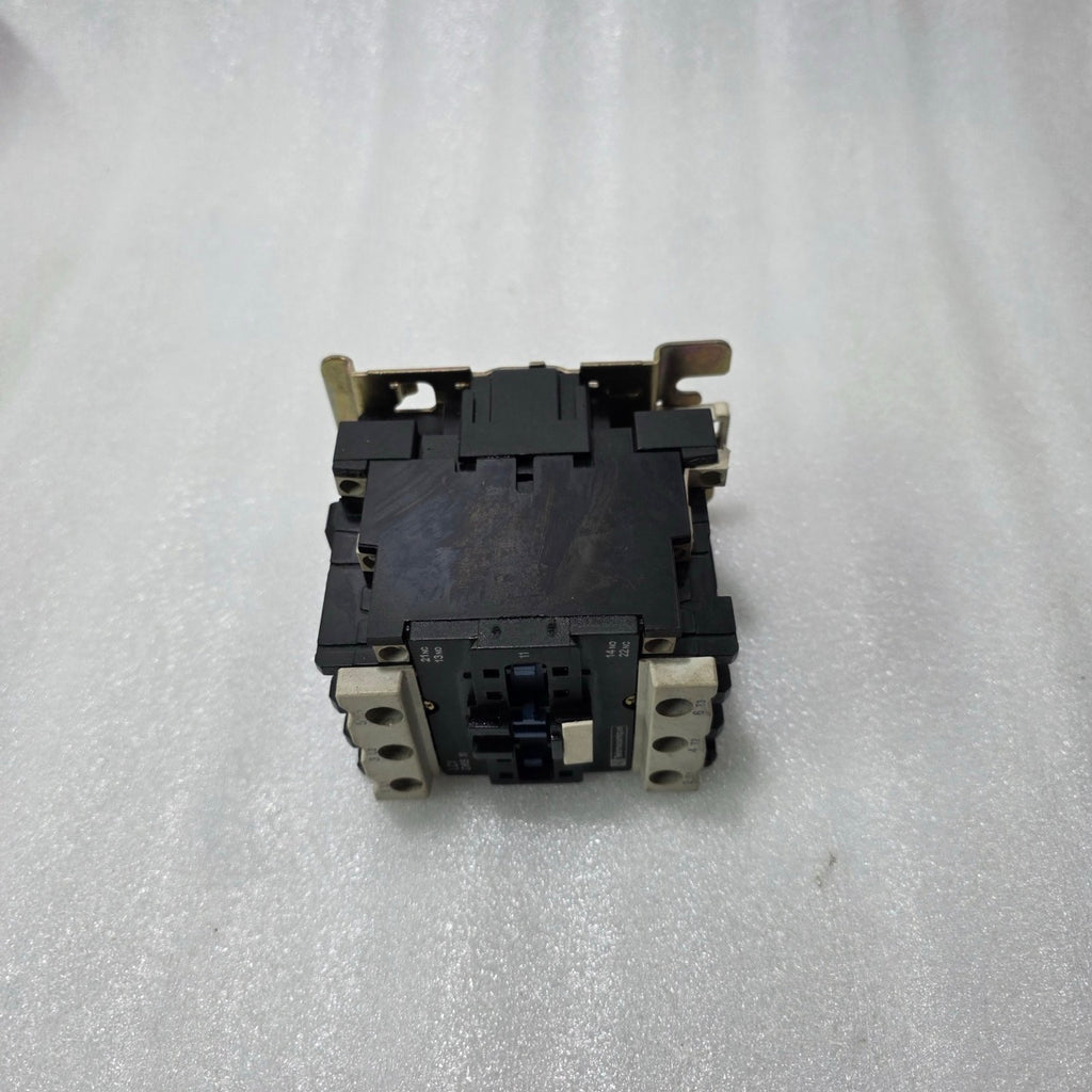 TELEMECANIQUE LC1D65 11 CONTACTOR – 65A AC3, 200–220V COIL, 1NO+1NC AUXILIARY, 3