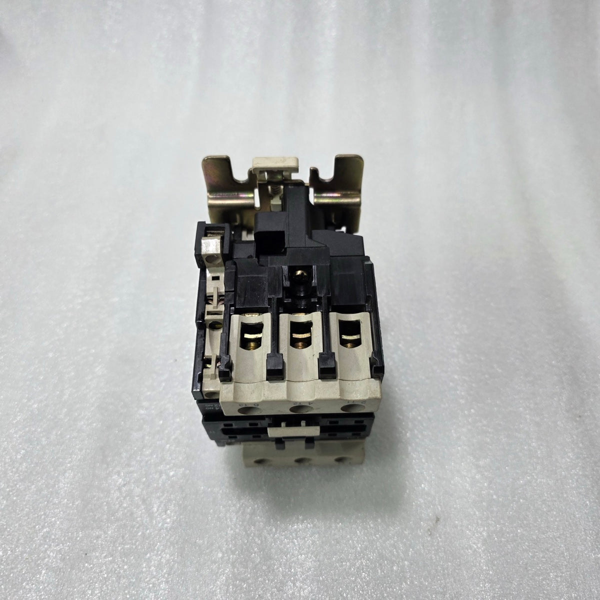 TELEMECANIQUE LC1D65 11 CONTACTOR – 65A AC3, 200–220V COIL, 1NO+1NC AUXILIARY, 3