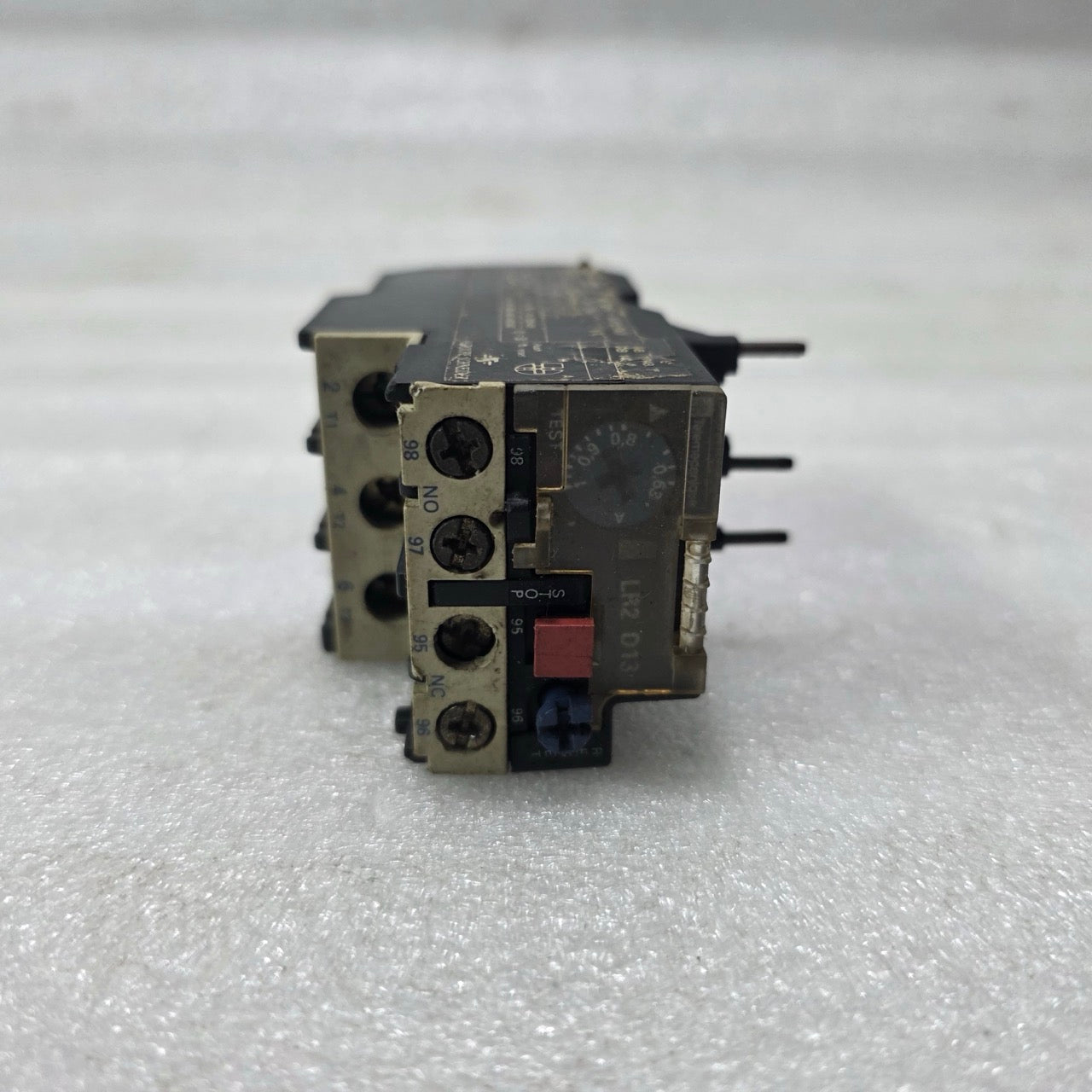 TELEMECANIQUE LR2 D1305 THERMAL OVERLOAD RELAY 0.63–1A MOTOR PROTECTION RELAY