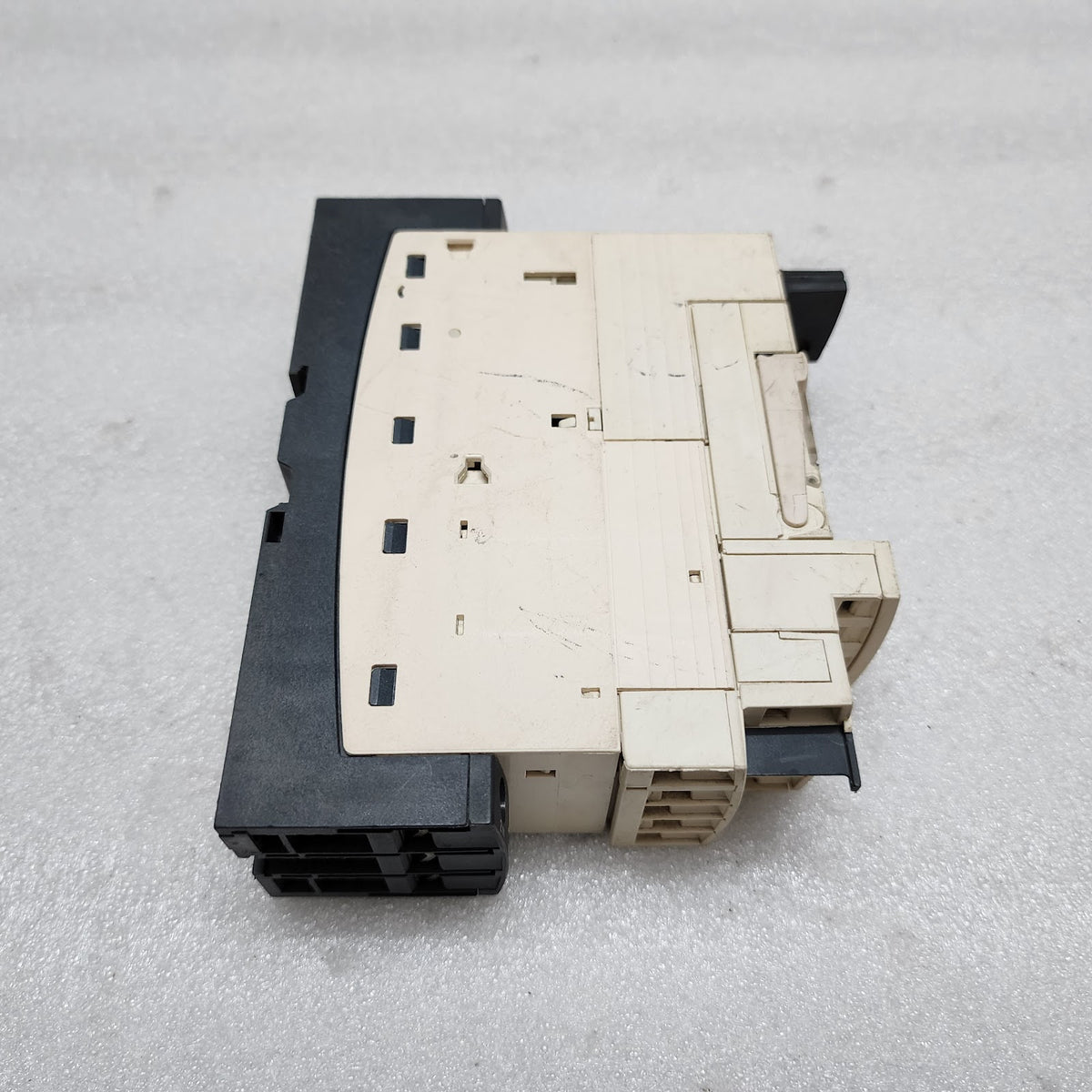 TELEMECANIQUE LUCAX6FU 0.15-0.6A 3PH MOTOR STANDARD CONTROL UNIT 110-240VAC/DC