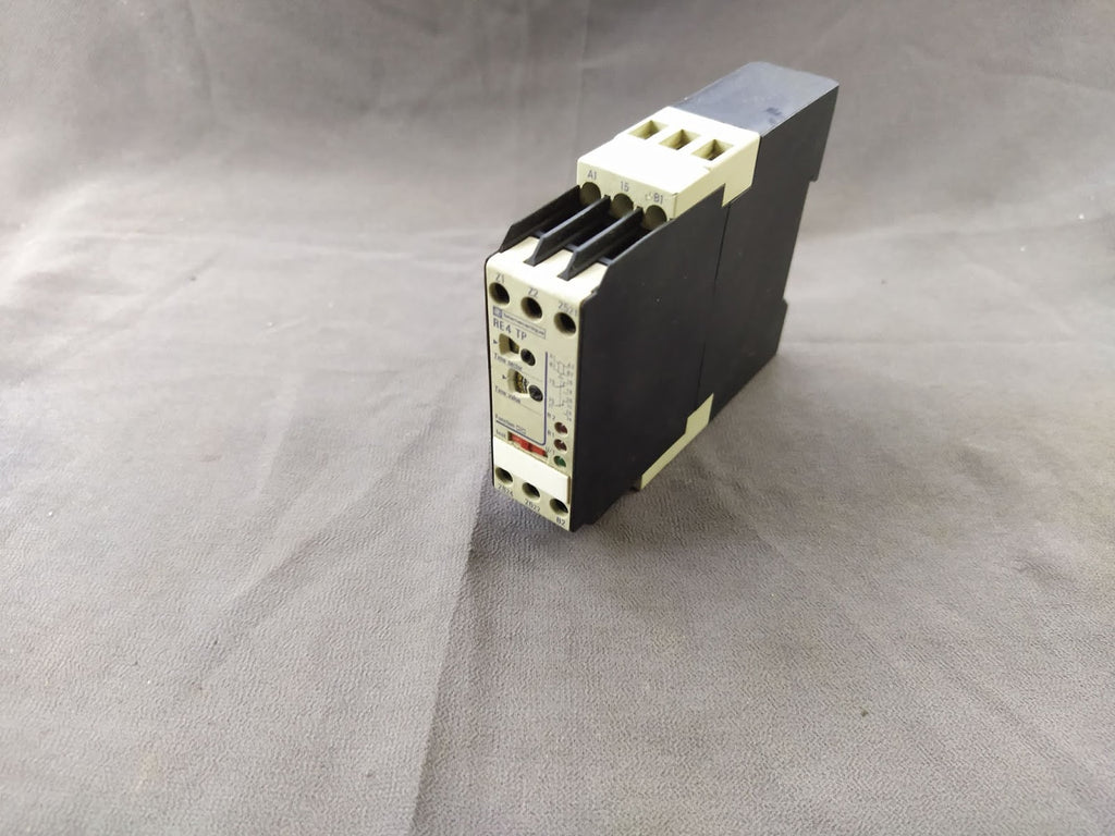 3 X Telemecanique RE4 TP13BU Time Delay Relay 0.05s-300h 110-240V X LOT OF 3 PC
