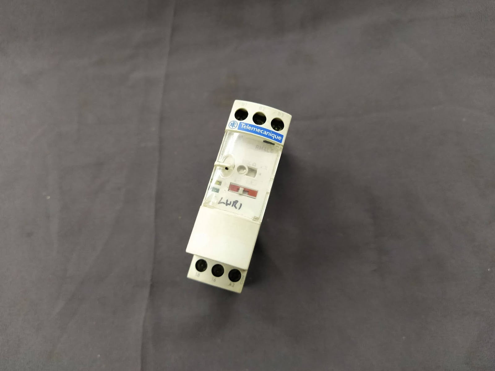TELEMECANIQUE RM4LG01F LIQUID LEVEL CONTROL RELAY 110-130V