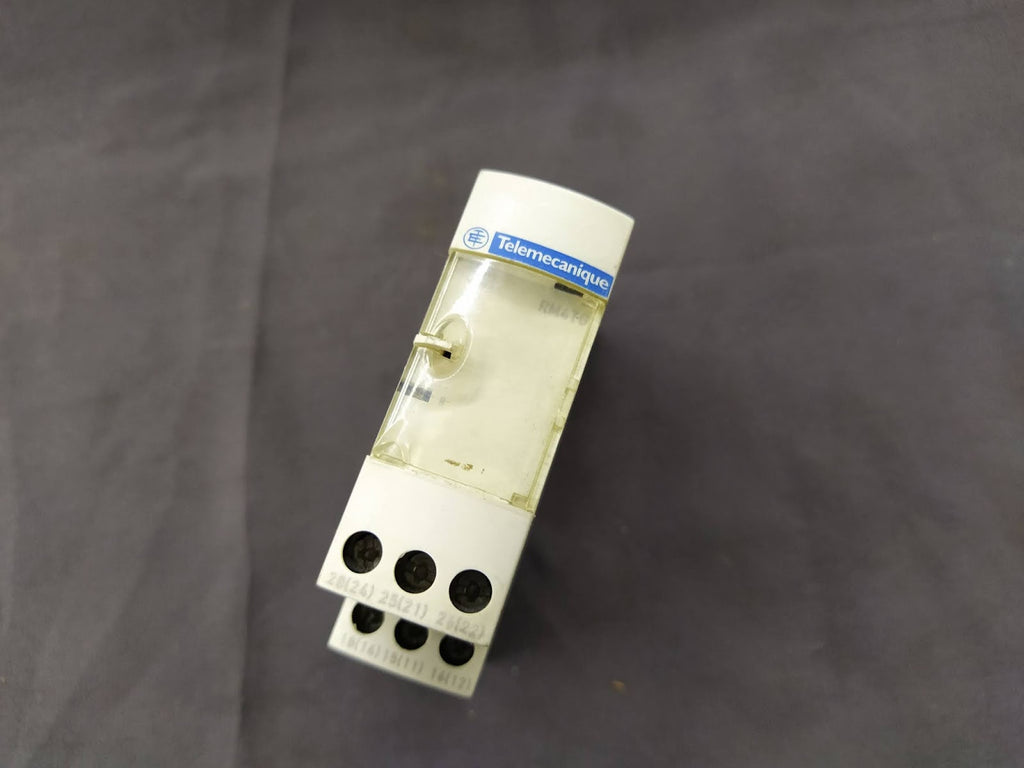 LOT OF 3 X TELEMECANIQUE RM4TG20 THREE PHASE NETWORK CONTROL RELAY X LOT OF 3