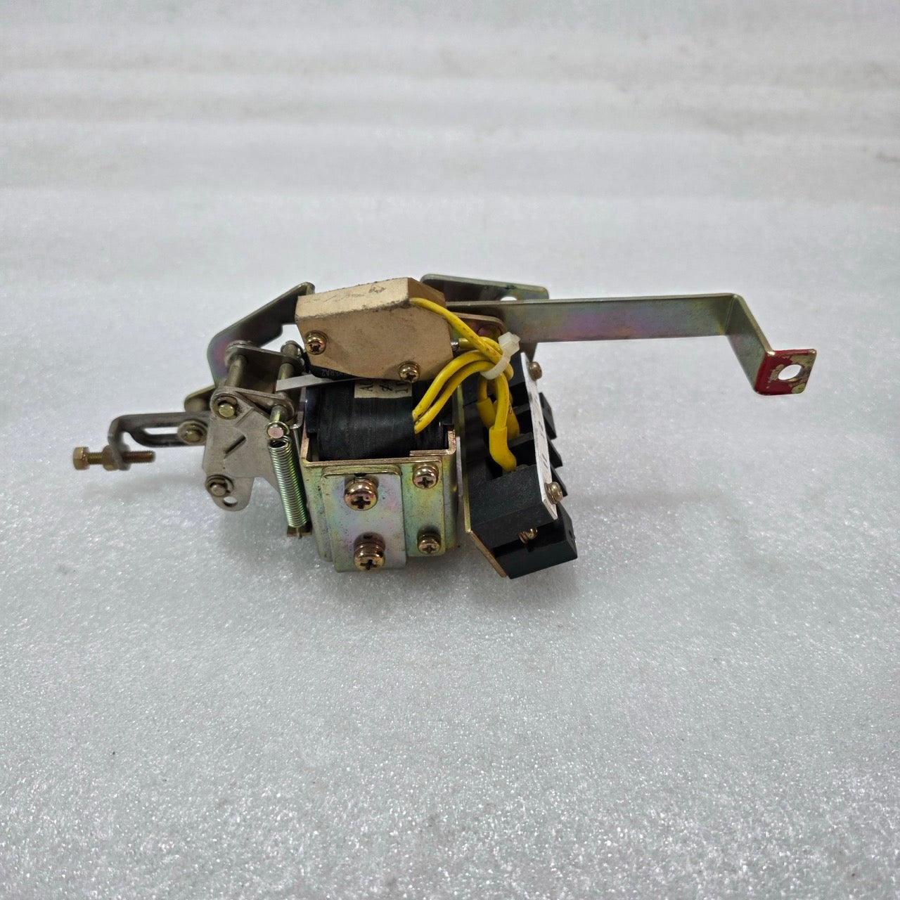 TERASAKI AUH-1C UNDER VOLTAGE TRIP DEVICE | 24V DC UNDERVOLTAGE RELEASE UNIT