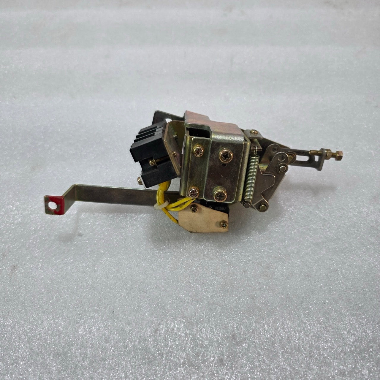TERASAKI AUH-1C UNDER VOLTAGE TRIP DEVICE | 24V DC UNDERVOLTAGE RELEASE UNIT