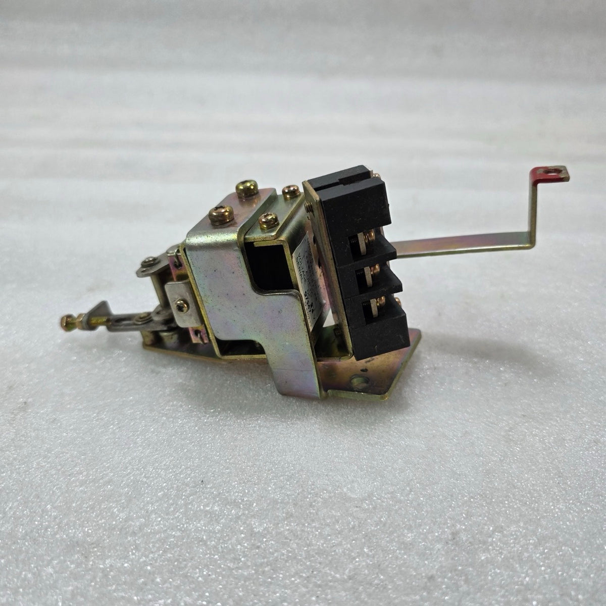 TERASAKI AUH-1C UNDER VOLTAGE TRIP DEVICE | 24V DC