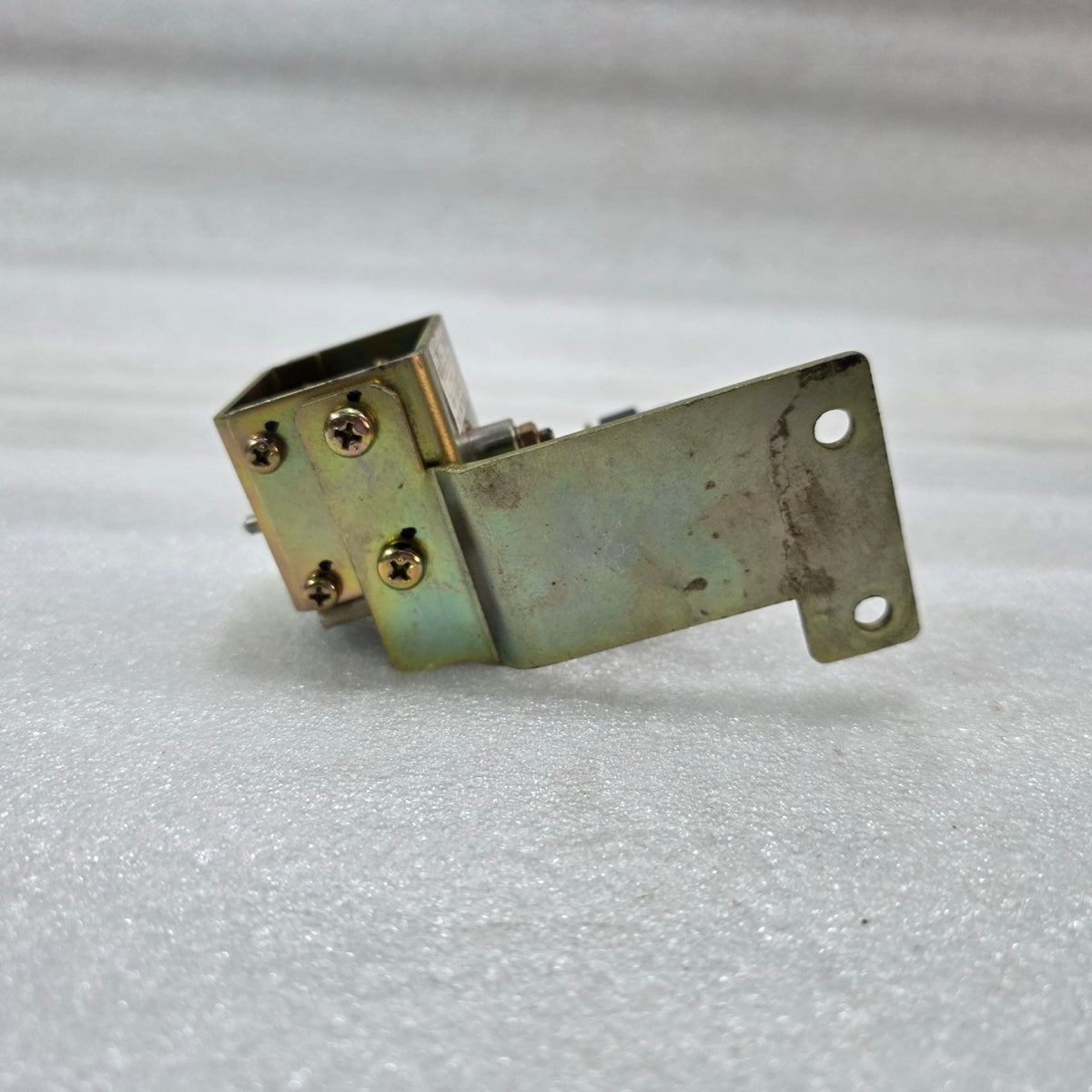 TERASAKI AVH-1 VOLTAGE TRIP DEVICE NA-5977-1-3 |420–480V AC UNDERVOLTAGE RELEASE