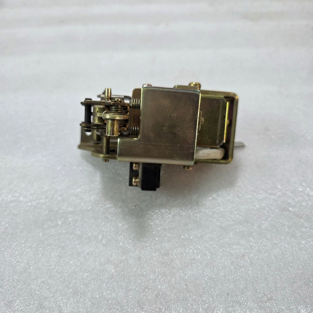 TERASAKI AVI-2 MAGNET HOLD TRIGGER UNIT | ELECTROMAGNETIC TRIP