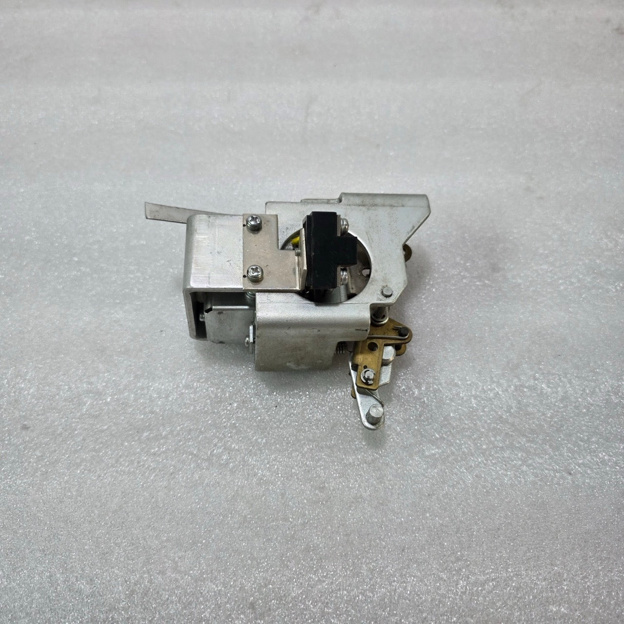TERASAKI AVI-2 MAGNET HOLD TRIGGER UNIT | ELECTROMAGNETIC TRIP