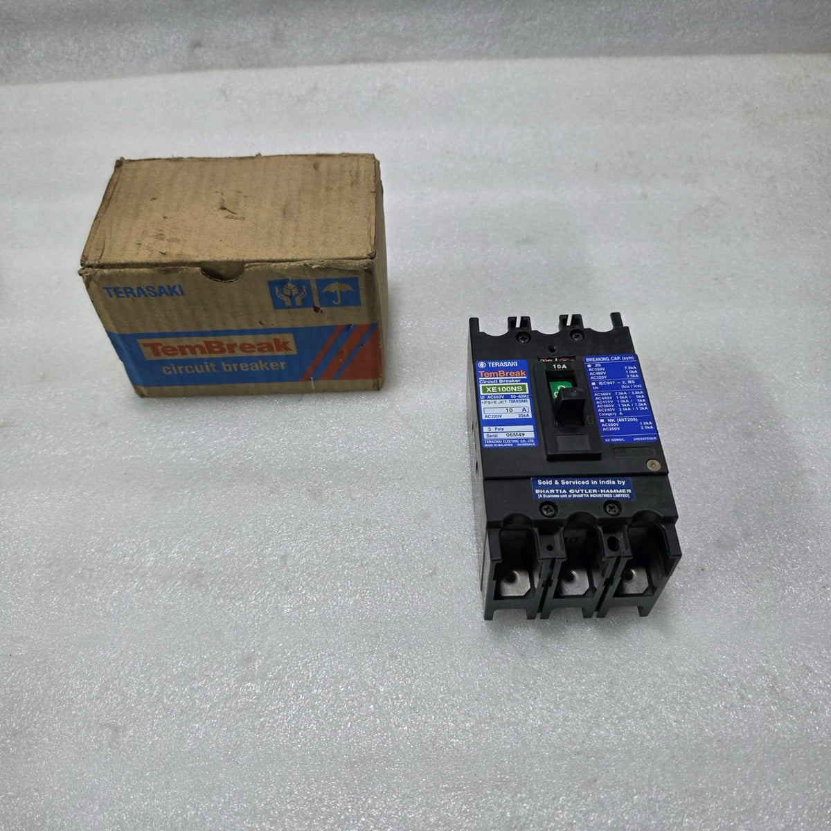 TERASAKI TEMBREAK XE100NS 3 POLE CIRCUIT BREAKER 10A|25KA AC220V | MINOR DAMAGE
