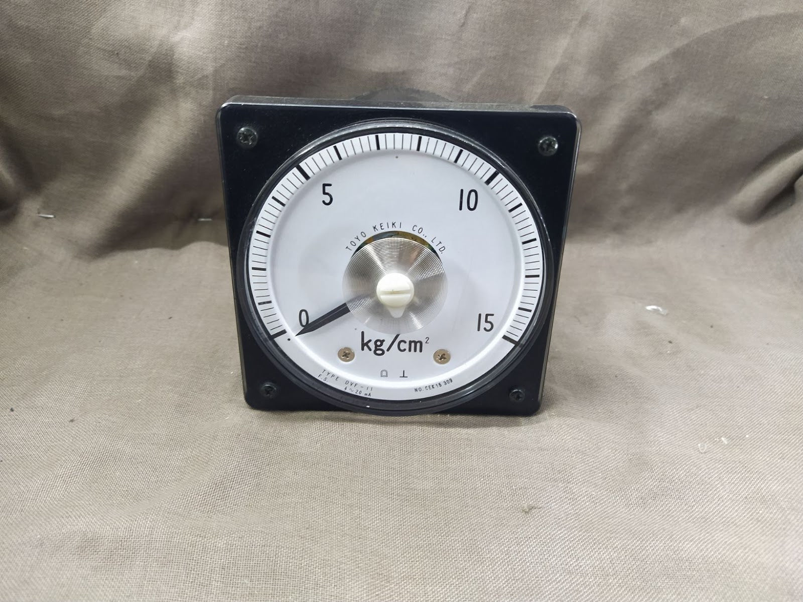 Toyo Keiki DVF-11 Pressure Indicator 0-15 kg/cm2