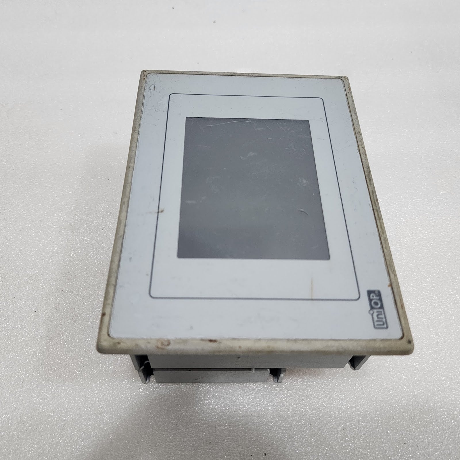 UNIOP ETOP03-0046 OPERATOR INTERFACE HMI 3.8" 24VDC
