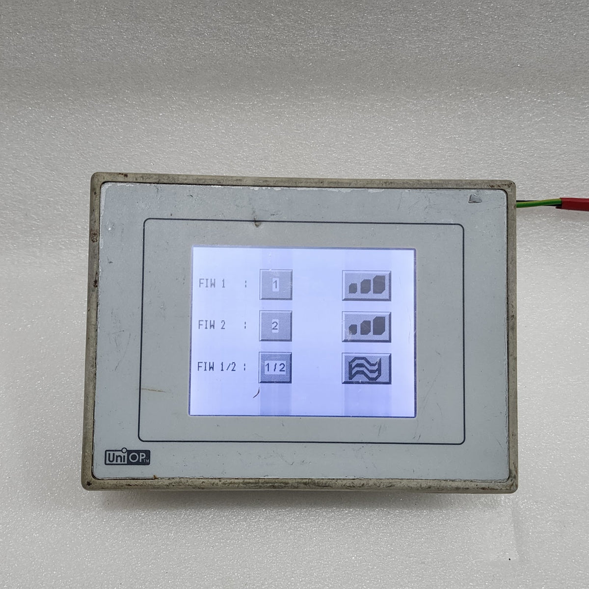 UNIOP ETOP03-0046 OPERATOR INTERFACE HMI 3.8" 24VDC
