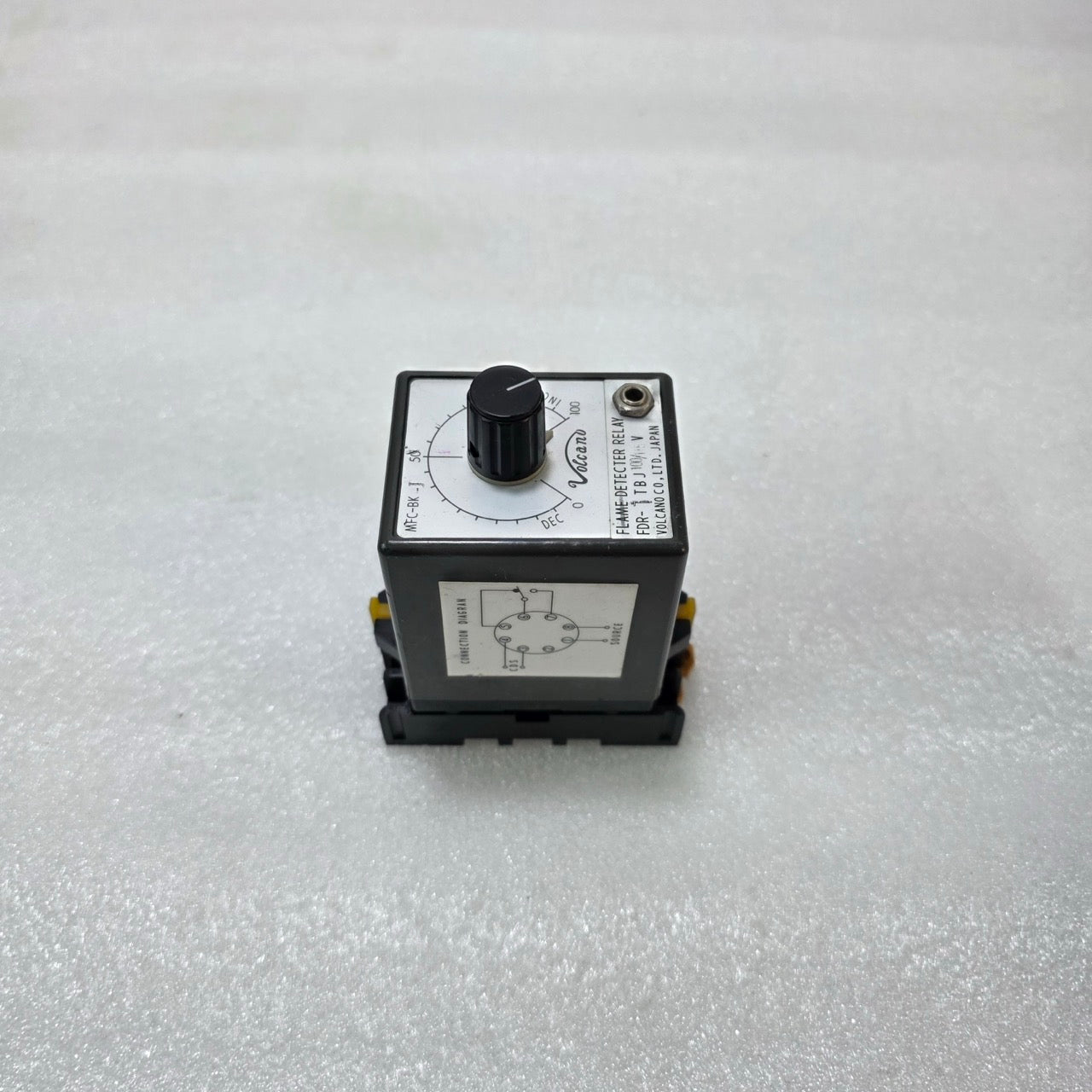 VOLCANO FDR-1TBJ FLAME DETECTOR RELAY | BURNER FLAME MONITORING CONTROLLER